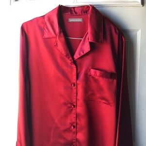 Red night shirt